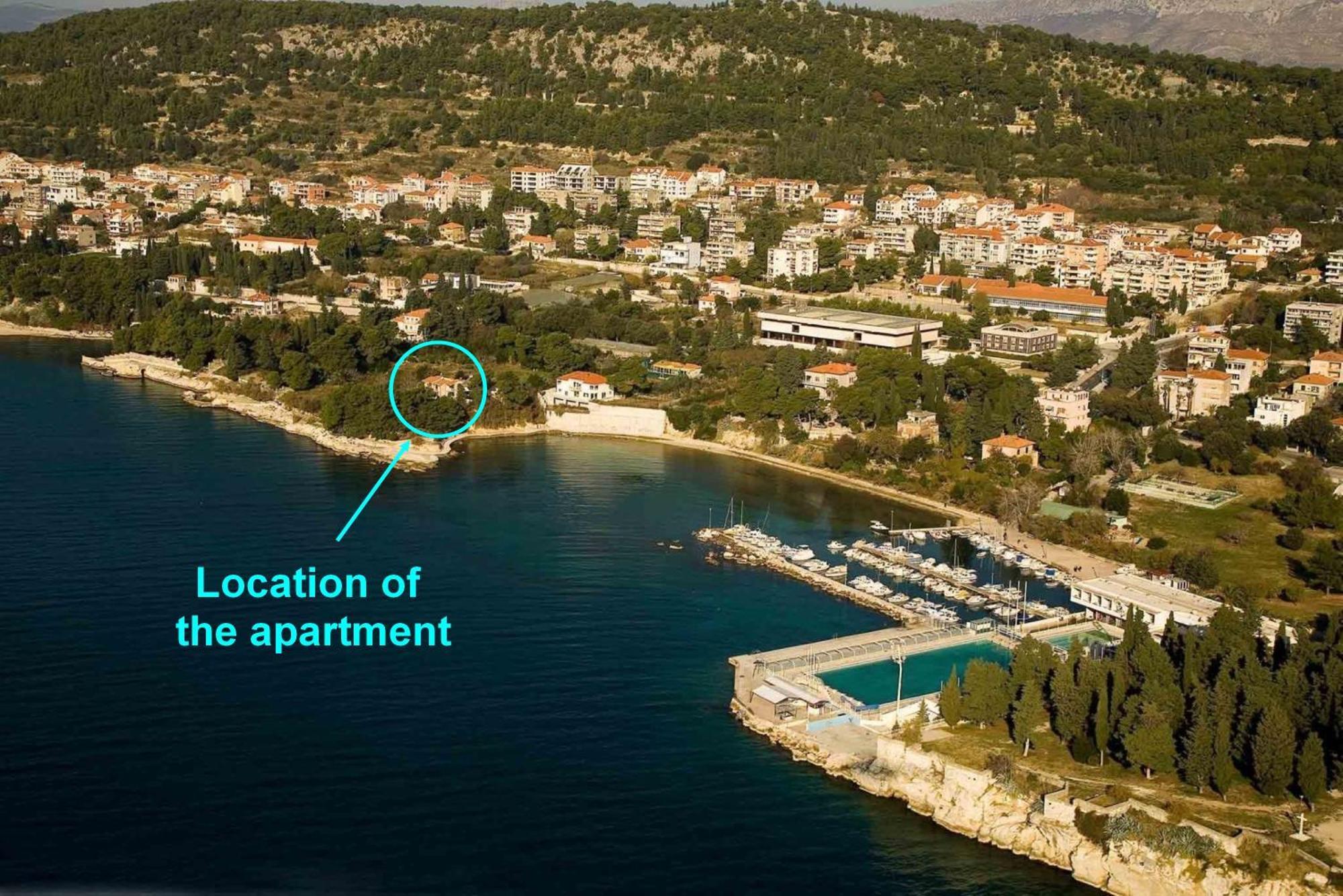 Beachfront Drazen With Patio & Parking Split