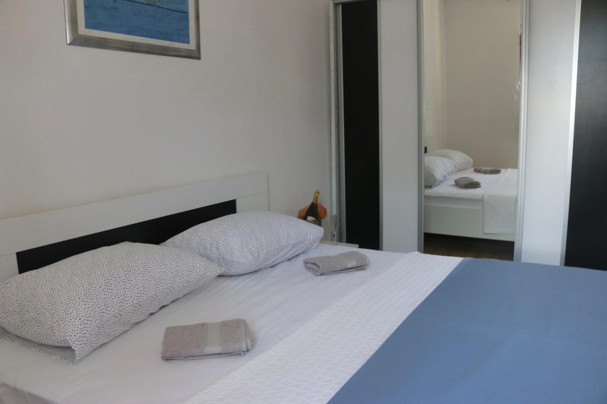 Lägenhet Beachfront Drazen With Patio & Parking Split
