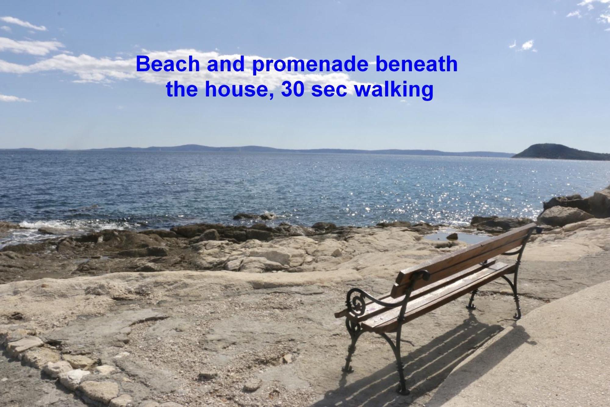 Lägenhet Beachfront Drazen With Patio & Parking Split